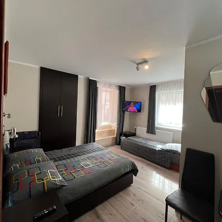 Maximo - 50m From The ダルウフコ