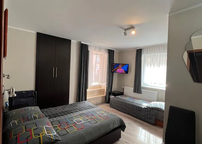 Maximo - 50m From The Дарлувко